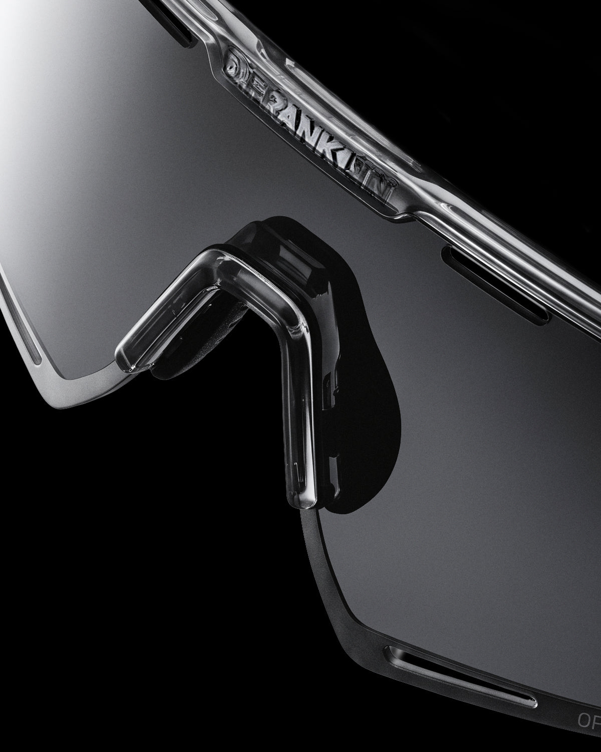 Close-up of the Storm Aurum UV400 lens