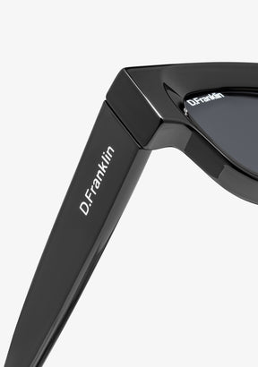 Bermuda Shiny Black / Smoke