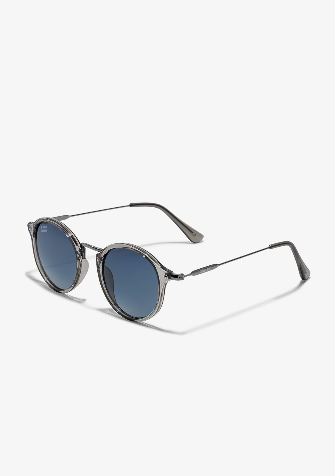 I was wondering if some one knew if the D.Franklin sunglasses are real or  not, Ive just seen a lot of mixed reviews about how it takes to long to  deliver in