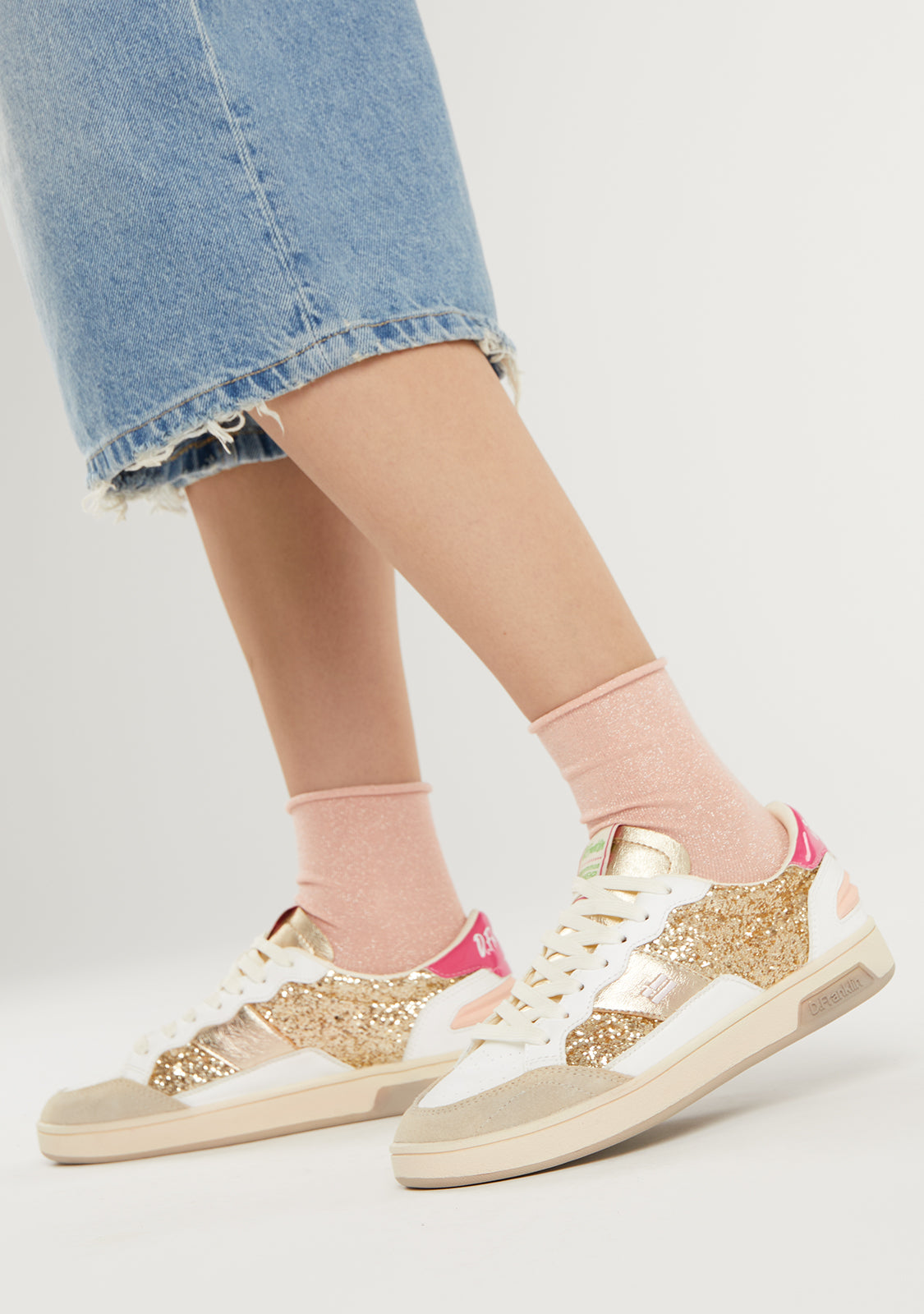 Match Skate Sneakers Gold