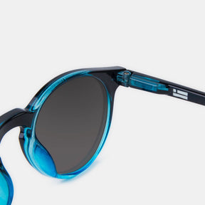 Ultra Light Black / Blue Blend Polarized