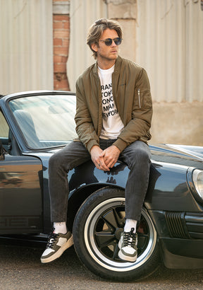 Low Court Khaki / White